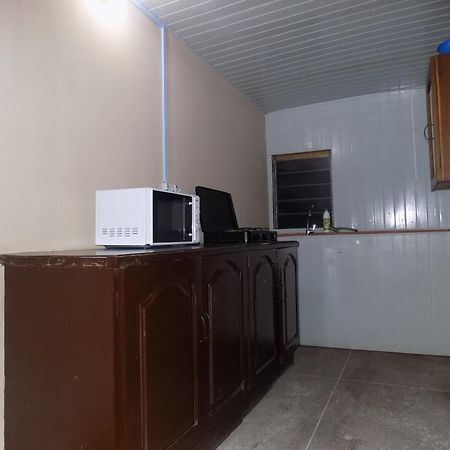 Posh Apartments And Hotel Ikeja Pokoj fotografie